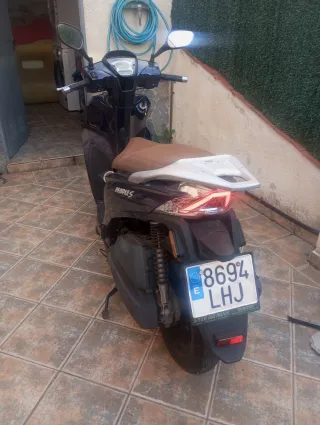 Moto Kymco People S 125