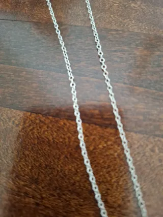 Catenina con iniziale D