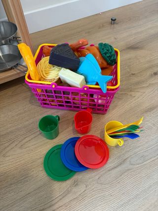 Cocina de juguete Ikea con accesorios