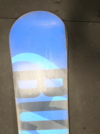 Tabla Snow Burton ( con golpe, reparada)