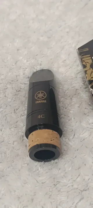 Clarinete Yamaha YCL-255S, maletín, boquilla nueva