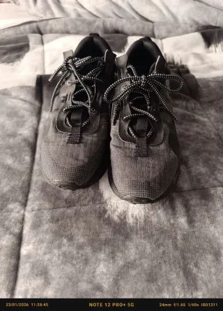 Zapatillas Nike Negras y Grises