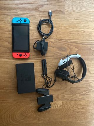 Nintendo Switch + Accesorios, Cascos y 3 Juegos