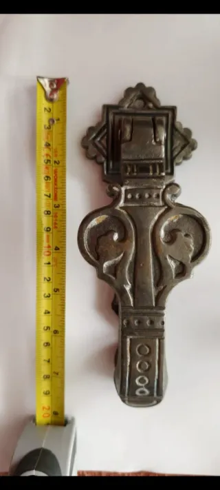 Aldaba/Llamador de puerta inglés marcado Kenrick