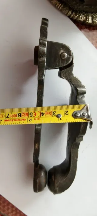 Aldaba/Llamador de puerta inglés marcado Kenrick