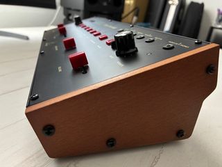 Behringer Solina String Ensemble Sintetizador