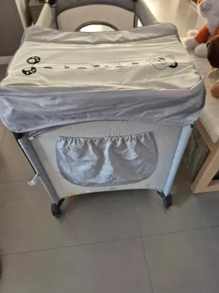 Minicuna de viaje y parque infantil con cambiador
