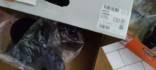 Botas de esquí azules y negras