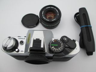 CANON AE-1 PROGRAM IN OTTIME CONDIZIONI