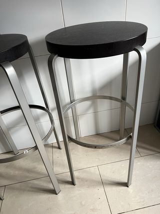 2 Taburetes altos madera y metal