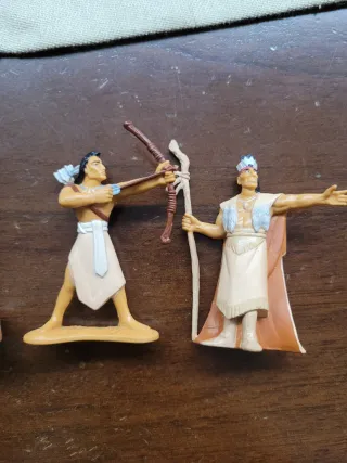 Collezione personaggi Pocahontas