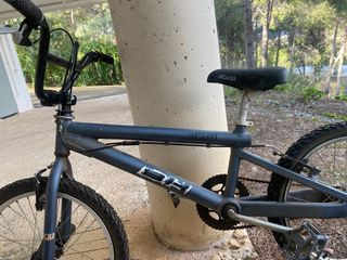 Bicicleta BMX gris
