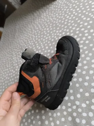 Botas de montaña niño talla 29