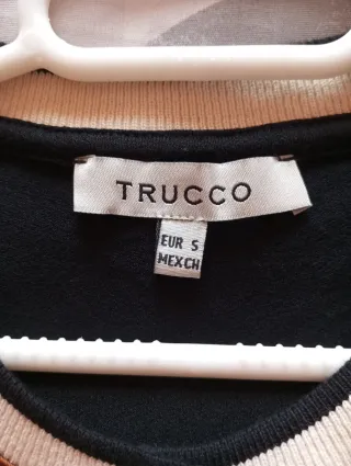 Rebeca Trucco mujer estampado