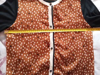 Rebeca Trucco mujer estampado