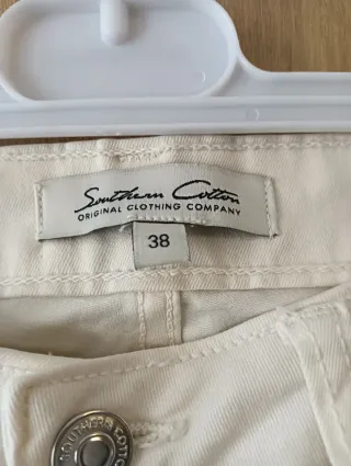 Pantalones blanco roto con bordado