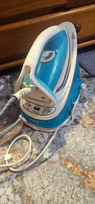 Plancha Tefal Azul y Blanca