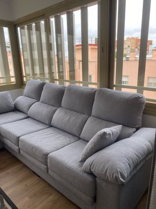 Sofá chaiselongue gris tela