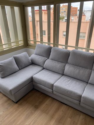 Sofá chaiselongue gris tela
