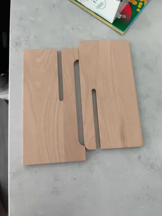 Soporte de madera para tablet