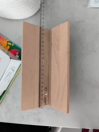 Soporte de madera para tablet