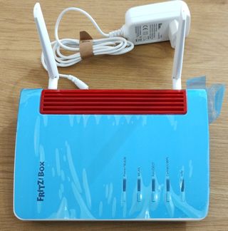 FRITZ!Box 6850 LTE Router