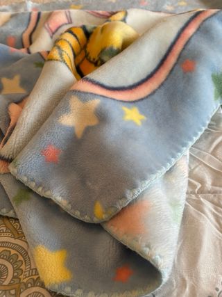 Manta cuna bebé estrellas y animales