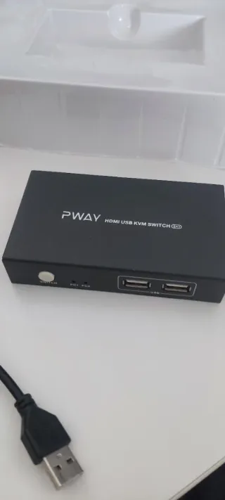 PWAY KVM Switch HDMI USB