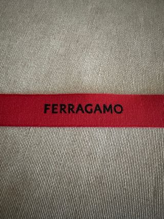Nastrino Ferragamo Rosso Originale ( lunghissimo )