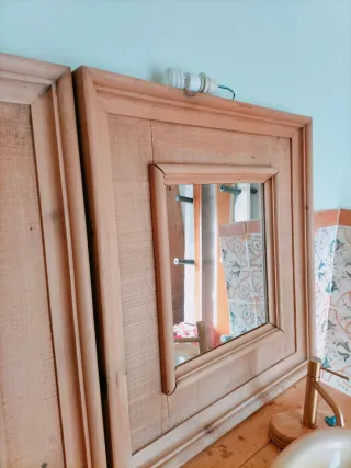 Espejos con marco de madera (2 unidades)