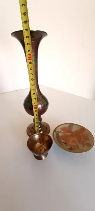 Jarrón de latón vintage con esmalte