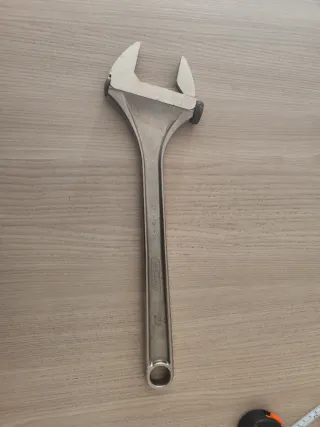 Llave inglesa 16"
