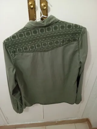 Camisa verde militar mujer