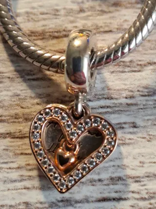 Colgante Pandora con Charm de  Doble Corazón