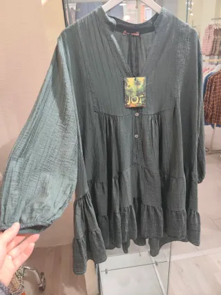 Vestido verde con volantes