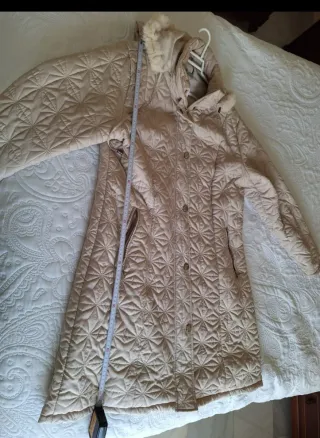 Chaquetón beige acolchado talla XXL