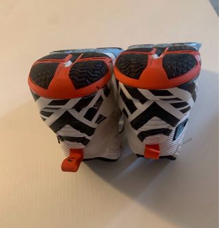 Scarpe da basket taglia 41