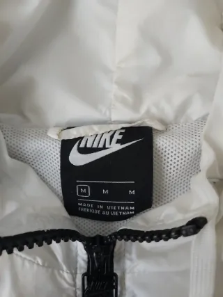 Chubasquero Nike Talla M Blanco y Negro