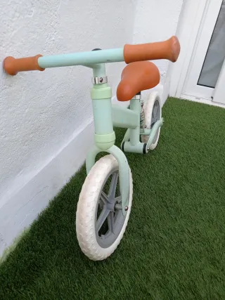 Bicicleta de equilibrio infantil