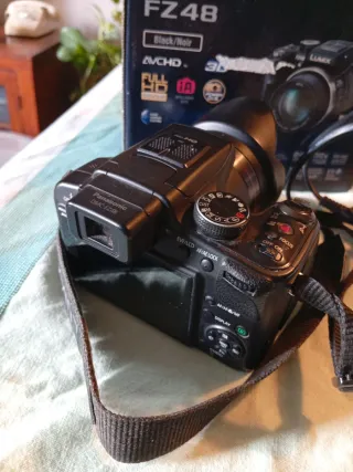 Cámara Lumix FZ48 Negra