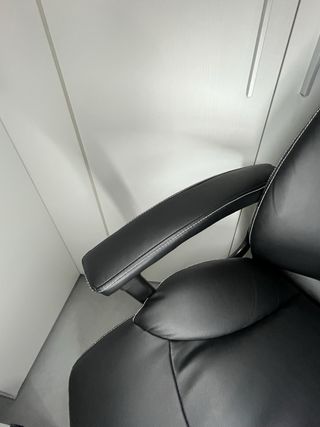 Silla de oficina negra