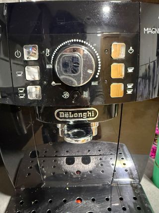 Cafetera DeLonghi Magnifica S Negra