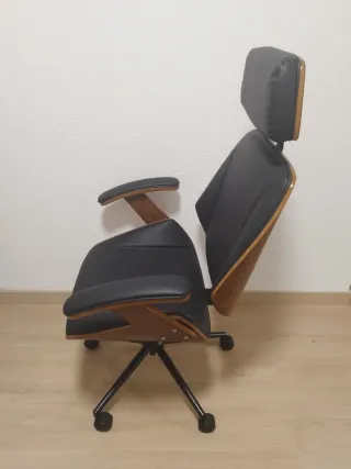 Silla de oficina ergonómica cuero y madera