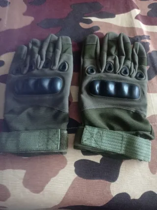 Guantes tácticos militares verdes