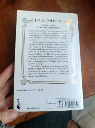 Cuentos Desde El Reino Peligroso (Spanish Edition)