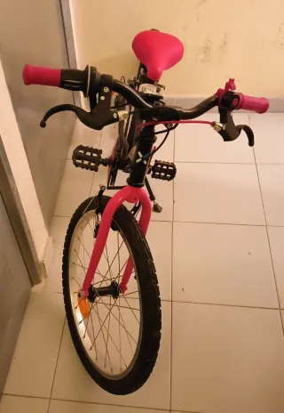Bicicleta Infantil B'TWIN Rosa y Negra