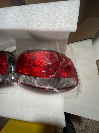 Pilotos Traseros Nuevos Izquierdo y Derecho.