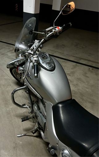 Moto Custom Plata
