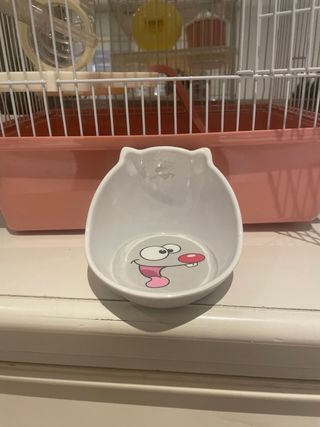 Jaula para hámster rosa y blanca