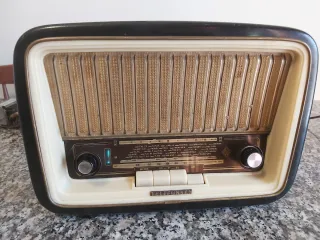 Radio Telefunken Mignonette FM-OM-fono funzionante